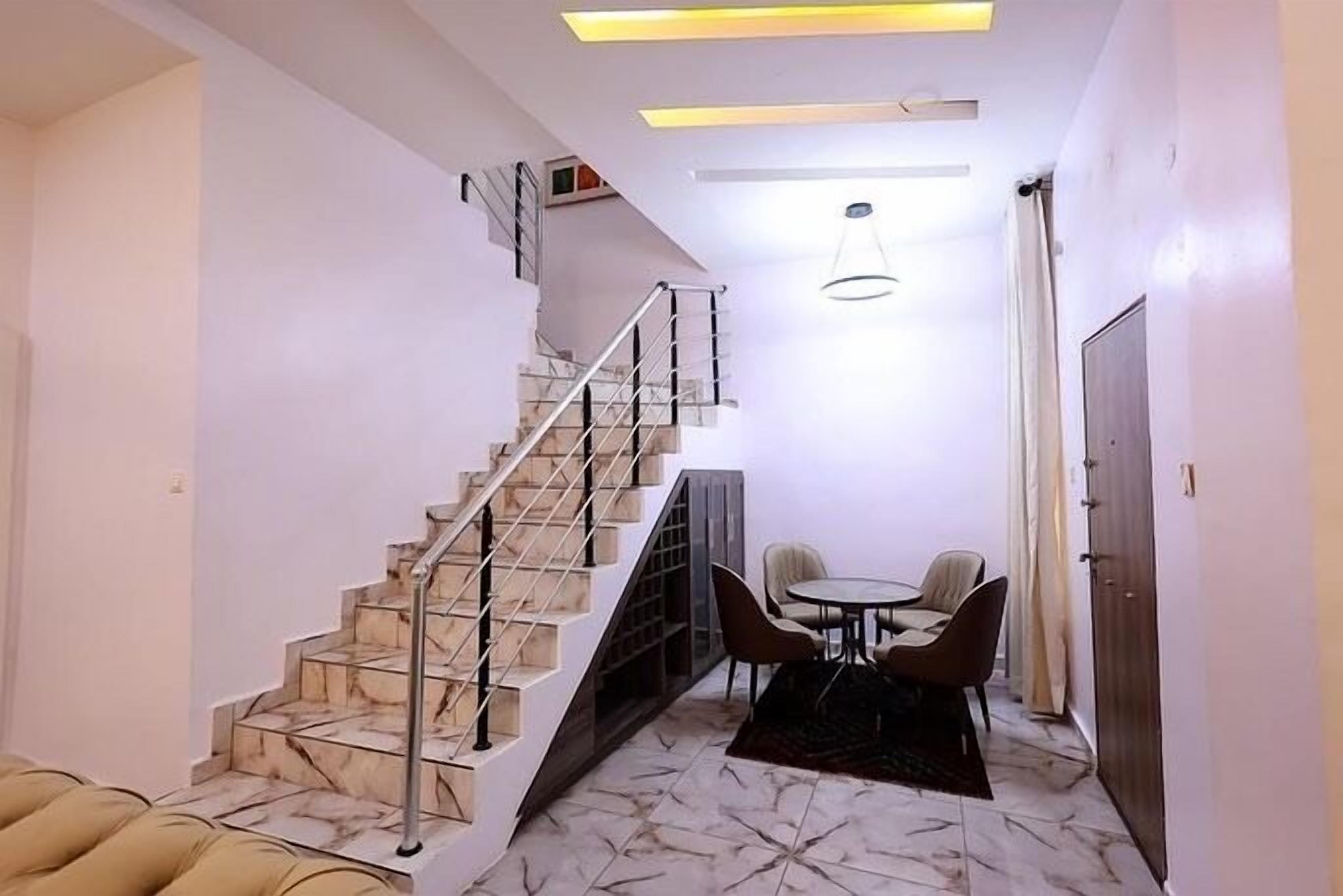 Handrails in stairways