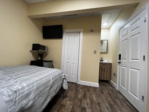 1 bedroom, iron/ironing board, WiFi