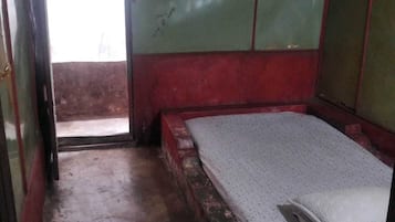 Deluxe Tek Büyük Yataklı Oda | Dizüstü bilgisayar çalışma alanı, ücretsiz kablosuz İnternet