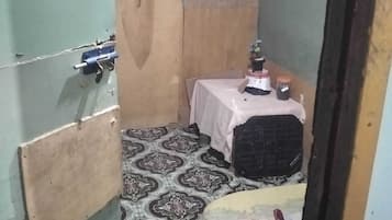Deluxe Double Room | Laptop workspace, free WiFi, bed sheets