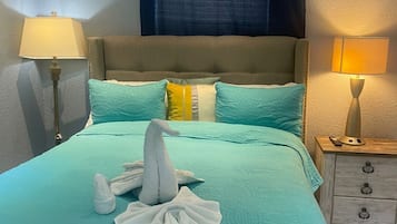 Standard Oda | Yastık yüzeyli yatak, odada kasa, güneşlik/perde, ütü/ütü masası