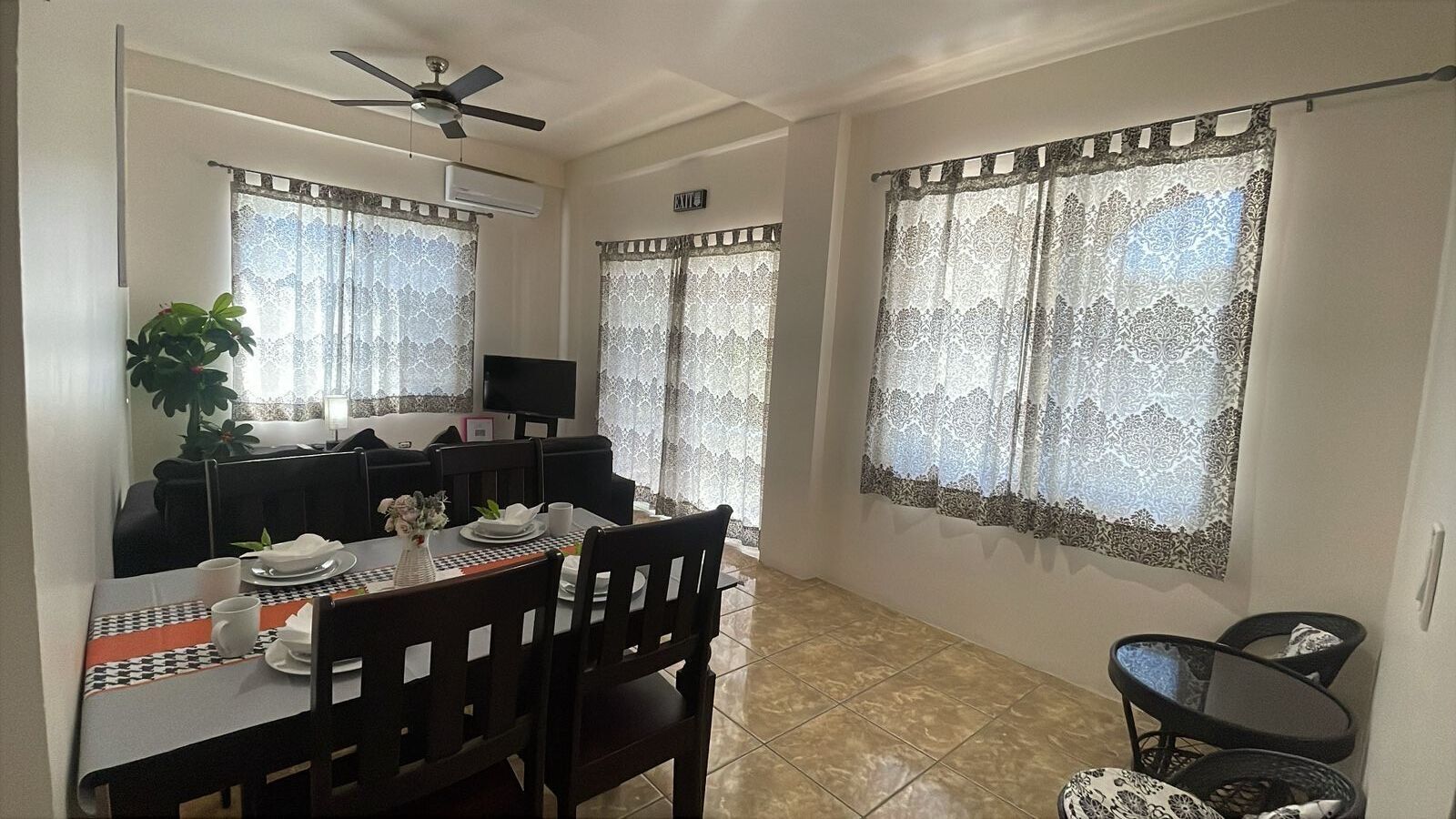 Classic Suite | Dining room