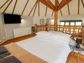 5 bedrooms, individually decorated, individually furnished, free WiFi