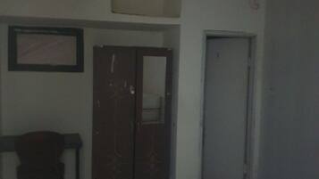 Standard Double Room | Desk, laptop workspace, free WiFi, bed sheets