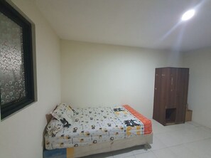 Habitación estándar doble | Escritorio, espacio para trabajar con un portátil, wifi gratis