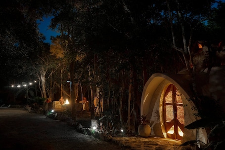 Room, 1 Bedroom | Front of property. Room-unique Jungle Dome 2 Queen Beds