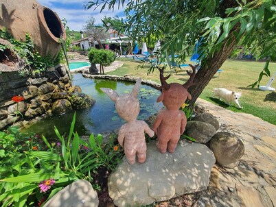 Vacation Home "Re Piano Le Colline" with Shared Pool, Private Terrace & Wi-Fi