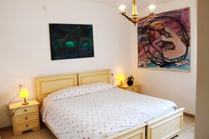 3 quartos, Wi-Fi de cortesia, roupa de cama