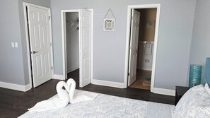 2 habitaciones, tabla de planchar con plancha y wifi gratis 