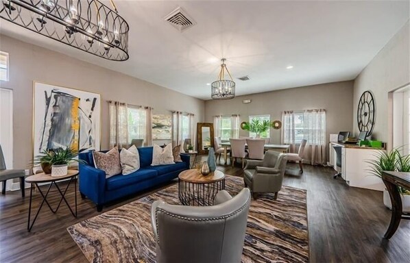 Unclassified image, 1 of 28, button