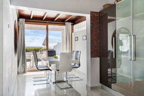 تناول الطعام