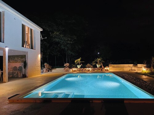 The Rock Star's Villa With Private Pool And Beach