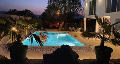 The Rock Star's Villa With Private Pool And Beach