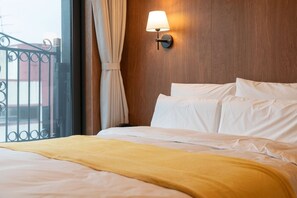 Museum | Premium bedding, blackout drapes, soundproofing, iron/ironing board