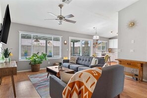 Smart TV - Sunkissed Private Pool 3BR Oasis w/ Outdoor Lounge (Phoenix)