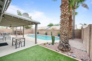 Pool - Sunkissed Private Pool 3BR Oasis w/ Outdoor Lounge (Phoenix)