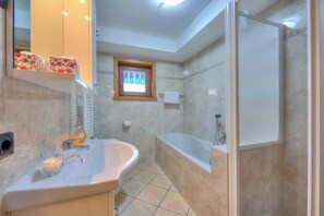 Bathroom - Chalet Sciachilo’ Ski In-Ski Out 10m (Livigno)