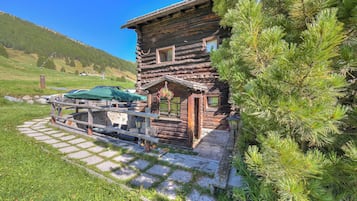 Family Apartment, Multiple Bedrooms (Chalet Sciachilo’ Ski In-Ski Out) | Exterior