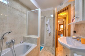 Bathroom - Chalet Sciachilo’ Ski In-Ski Out 10m (Livigno)