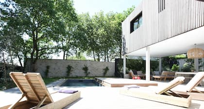Maison D'architecte DĂ©corĂ©e Avec Soin. Au Calme et Bien ĂquipĂ©e