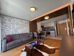 3 Raum Typ 4 | Living area | 100-cm flat-screen TV with cable channels - Fliana Residenz (Ischgl)
