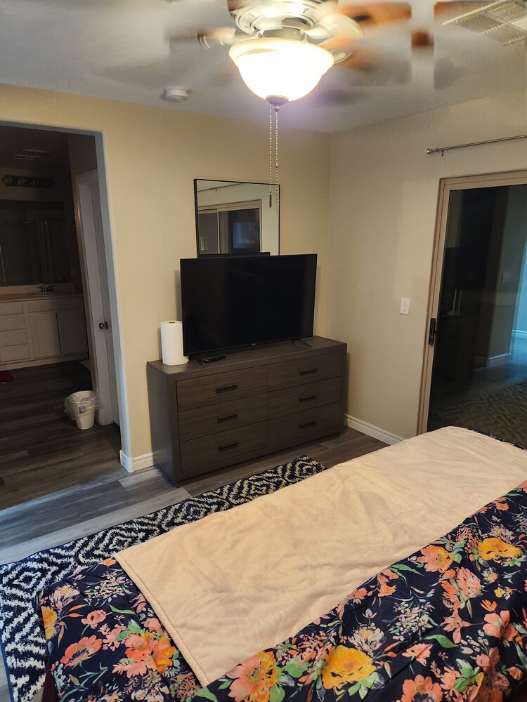 AVOA HOUSING 15 MINS AWAY FROM THE LAS VEGAS STRIP North Las Vegas Vrbo