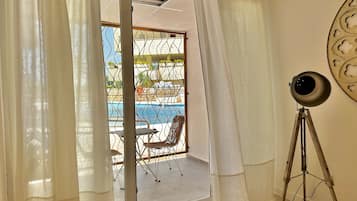 Deluxe Double Room | Iron/ironing board, free WiFi, bed sheets, wheelchair access