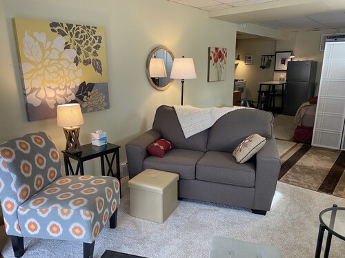 Studio Unit ONLY 10 Minutes to WVU!