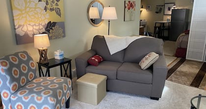 Studio Unit ONLY 10 Minutes to WVU!