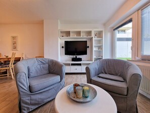 Televisión, reproductor de DVD y estéreo 