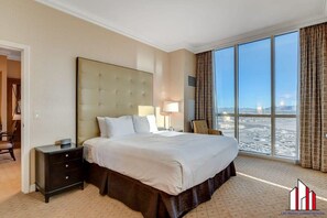 1 bedroom, desk, iron/ironing board, WiFi - MGM Signature-31-702 1Bedroom 2Bath Balcony Suite (Las Vegas)