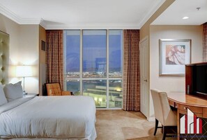 1 bedroom, desk, iron/ironing board, WiFi - Signature 2Br3Ba balcony combo units 31-702 and 04 (Las Vegas)