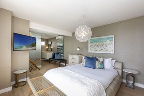 3 bedrooms, iron/ironing board, WiFi, bed sheets - Clifton YOLO Spaces - Clifton Private Beach Villa (Cape Town)