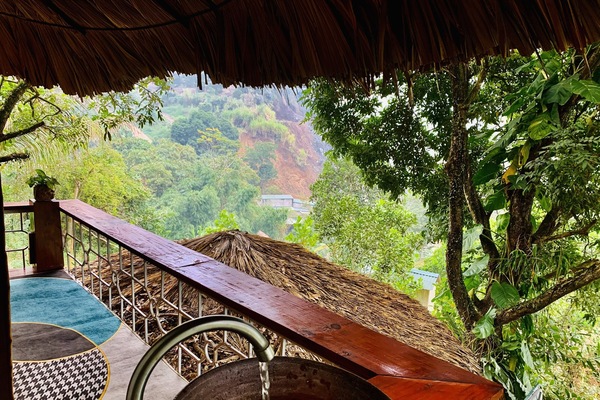 Standard Tree House | WiFi (free), bed sheets
