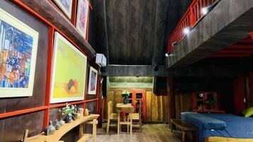 ラグジュアリー 4 人部屋 | 1 室のベッドルーム、WiFi (無料)、ベッドシーツ