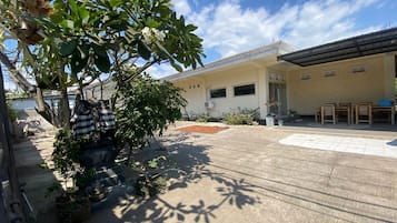 Bagian depan properti