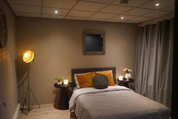 3 bedrooms, WiFi, bed sheets