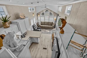 TV, fireplace, stereo