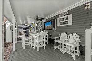 Terrace/patio - Ocean Lakes Getaway, Golf Cart and Beach Access! (Myrtle Beach)