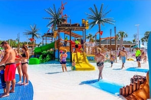 Children’s area - Ocean Lakes Getaway, Golf Cart and Beach Access! (Myrtle Beach)
