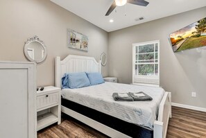 3 habitaciones, tabla de planchar con plancha, wifi y ropa de cama 