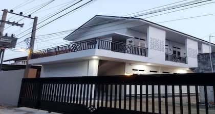 OYO 93126 Nrc White House