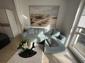 تلفزيون، كُتُب، ستيريو