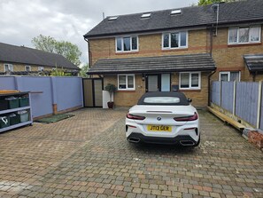 아파트, 침대(여러 개) | 숙박 시설 구내