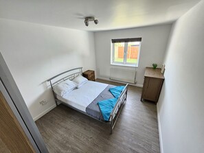 아파트, 침대(여러 개) | 2 개의 침실, 다리미/다리미판, 무료 WiFi, 침대 시트