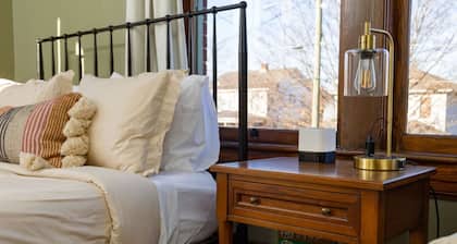 4 Bedroom Suite at the Historic Winona House