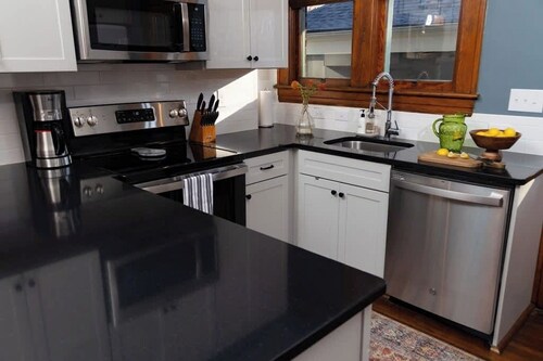 4 Bedroom Suite | Greenway | Food | Cocktails