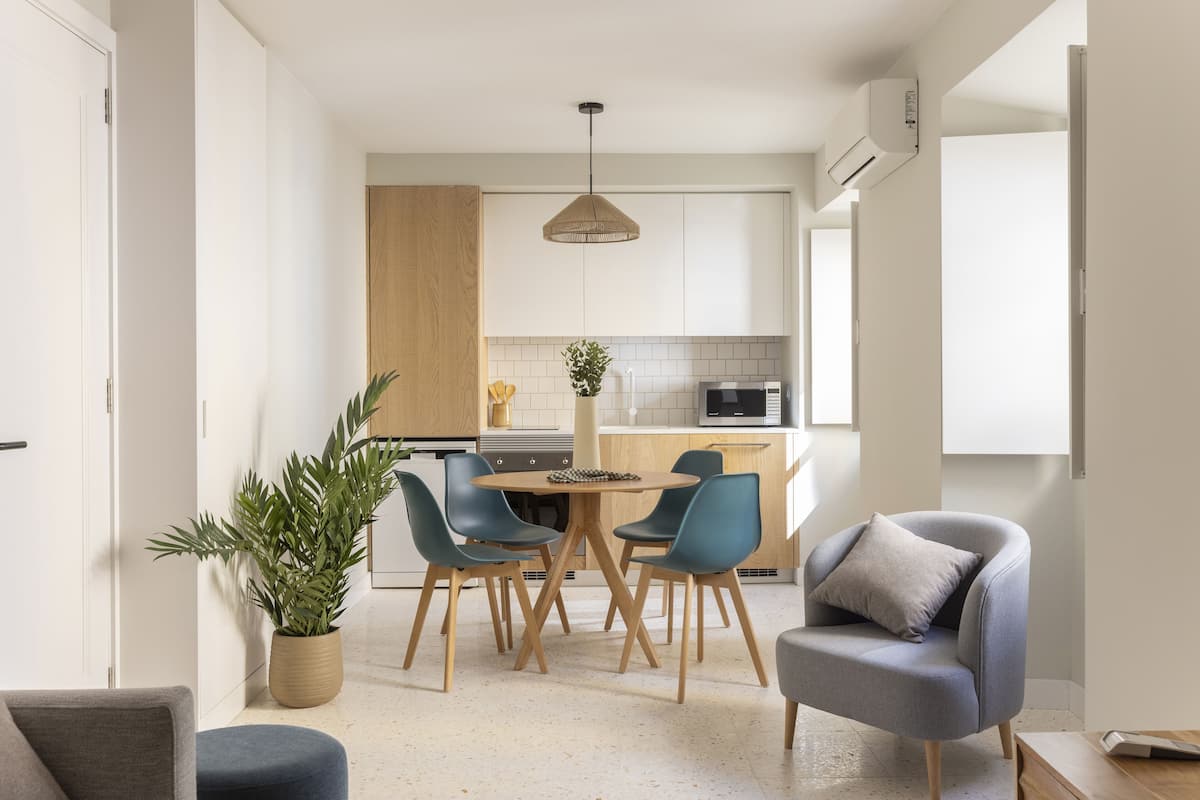 Apartment, 1 Bedroom ( 4 People) | Eget kjøkken | Espressomaskin, kjøleskap, mikrobølgeovn og kokeplater