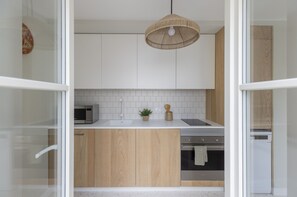 Deluxe Apartment, 1 Bedroom, Terrace (4 people) | 私人厨房 | 冰箱、微波炉、炉灶、意式浓缩咖啡机