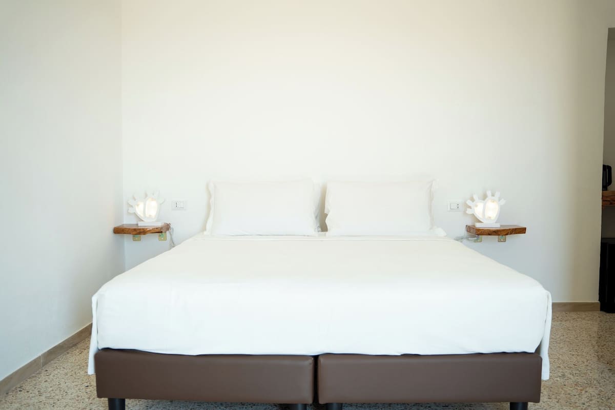 In-room safe, iron/ironing board (on request), WiFi (free), bed sheets